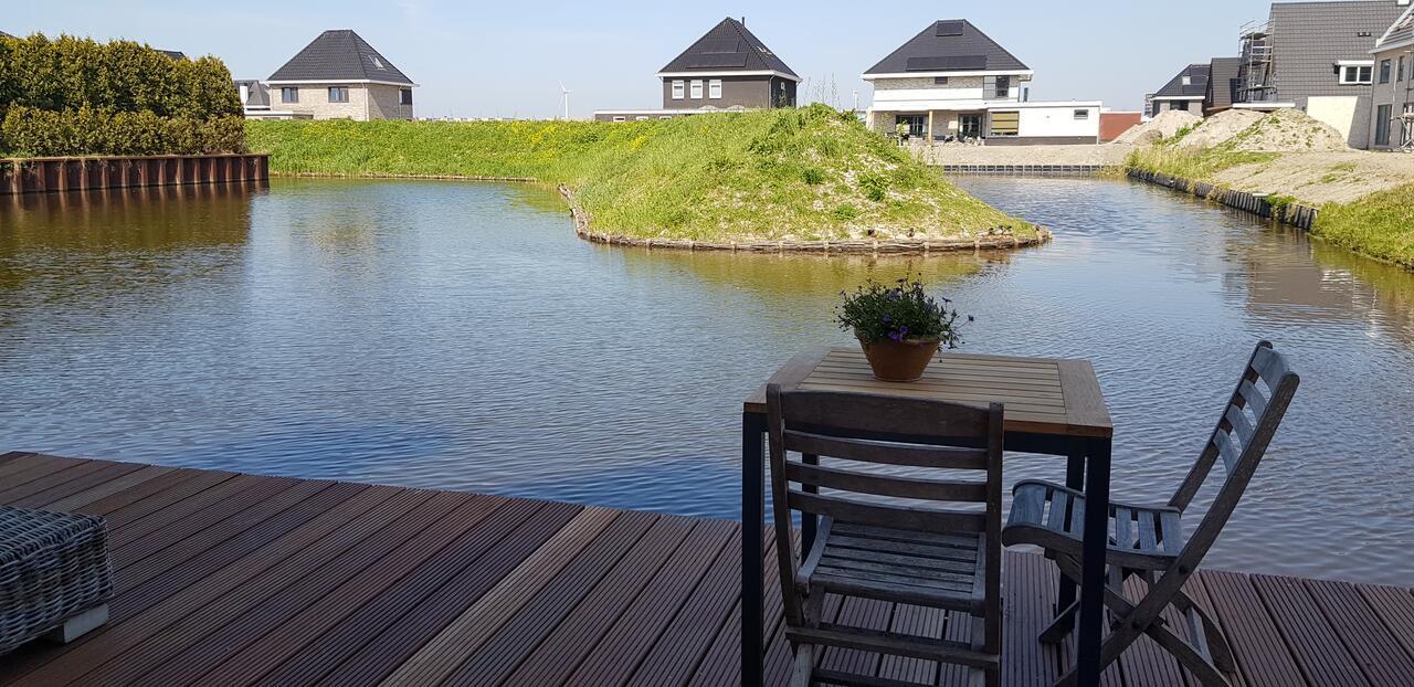 Prachtig Vrijstaand Appartement Aan Het Water Heerhugowaard Exterior photo